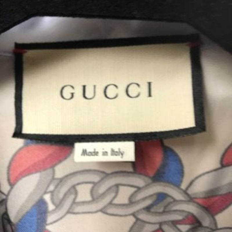 新品タグ付きGUCCI グッチ ライオン&GGプリント シルクパネル 新品タグ付きGUCCI グッチ ライオン&GGプリント シルクパネル