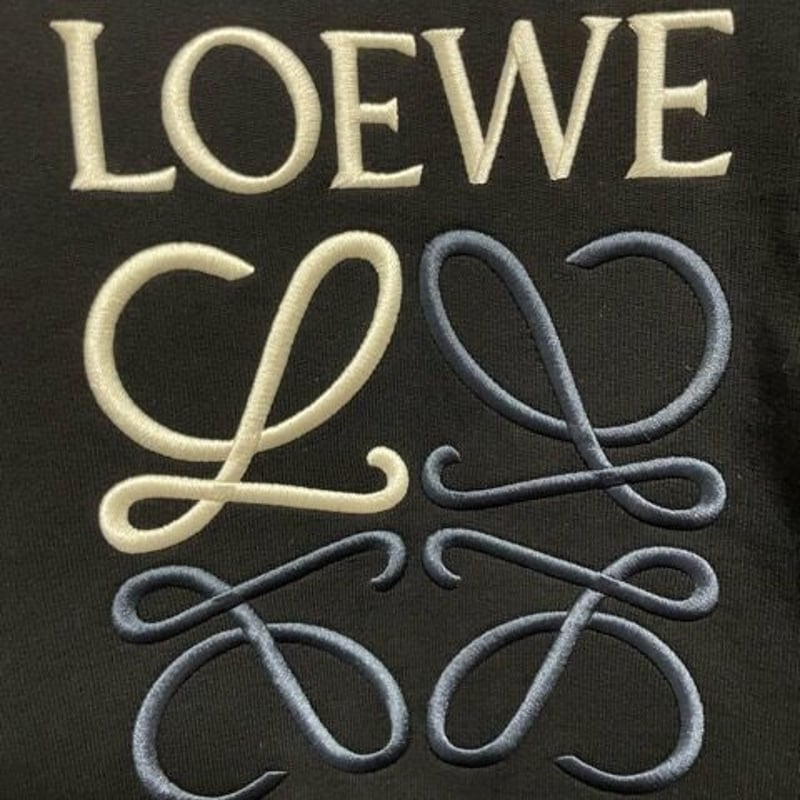 新品☆LOEWE ロエベ ブランドロゴ 刺繍 アナグラム スウェットシャツ ... 新品未使用LOEWE ロエベ アナグラム 刺繍ロゴスウェットxl09