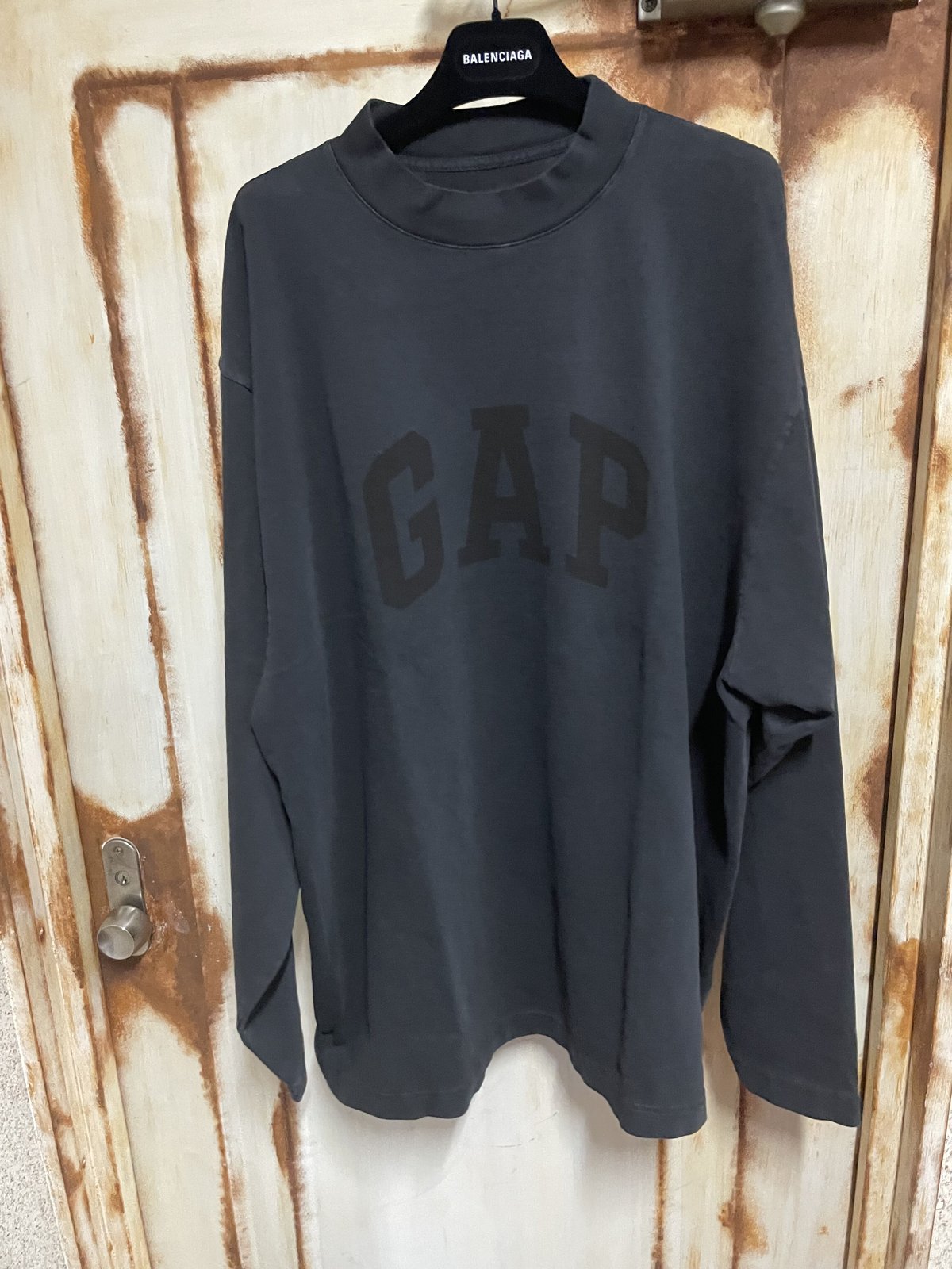 新作☆限定☆ YEEZY GAP ENGINEERED BY BALENCIAGA DOVE