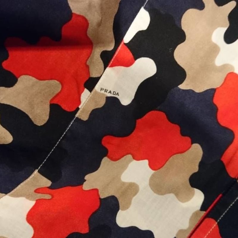 新品☆PRADA プラダ 迷彩 カモフラージュ柄 シャツ 41サイズ 新品☆PRADA プラダ 迷彩 カモフラージュ柄 シャツ 41サイズ