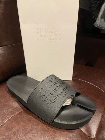 サイズ42☆新品☆MAISON MARGIELA メゾンマルジェラ 足袋 Tabi スライド...