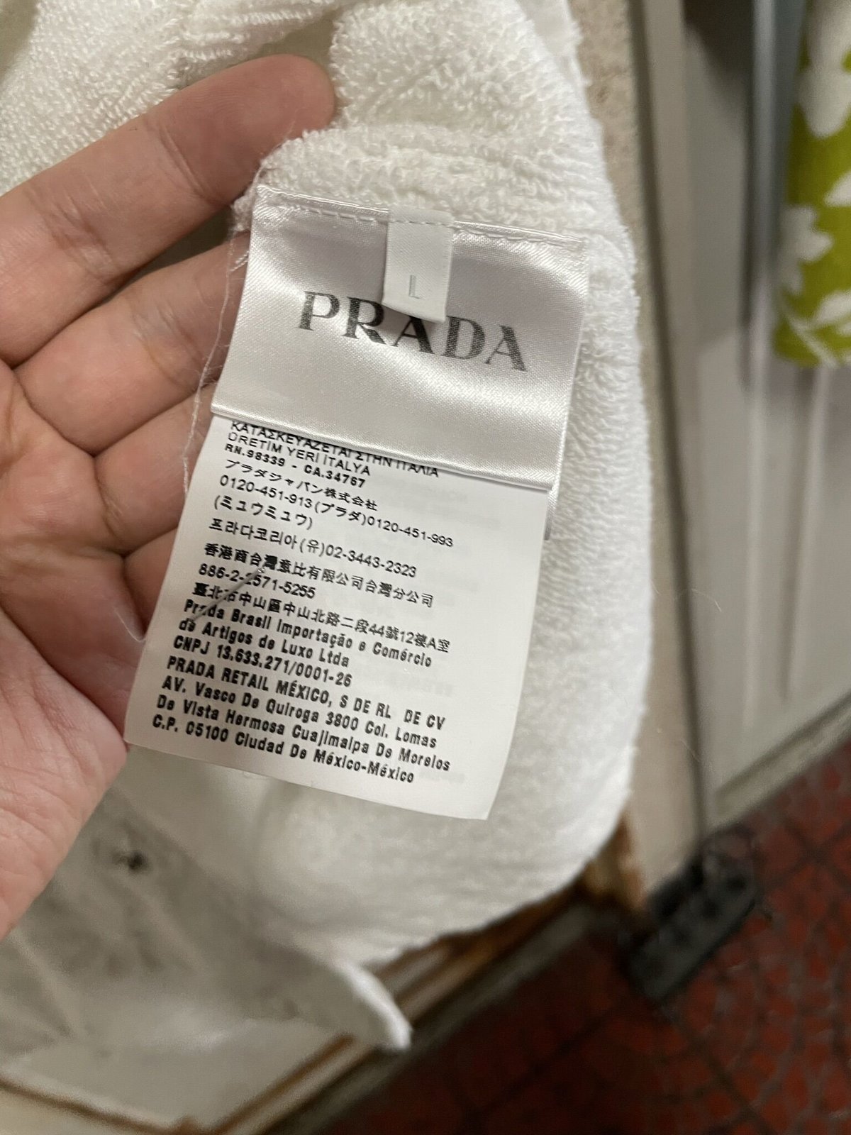 新品タグ付き☆PRADAプラダ フラワーモチーフ シャツ 半袖シャツ