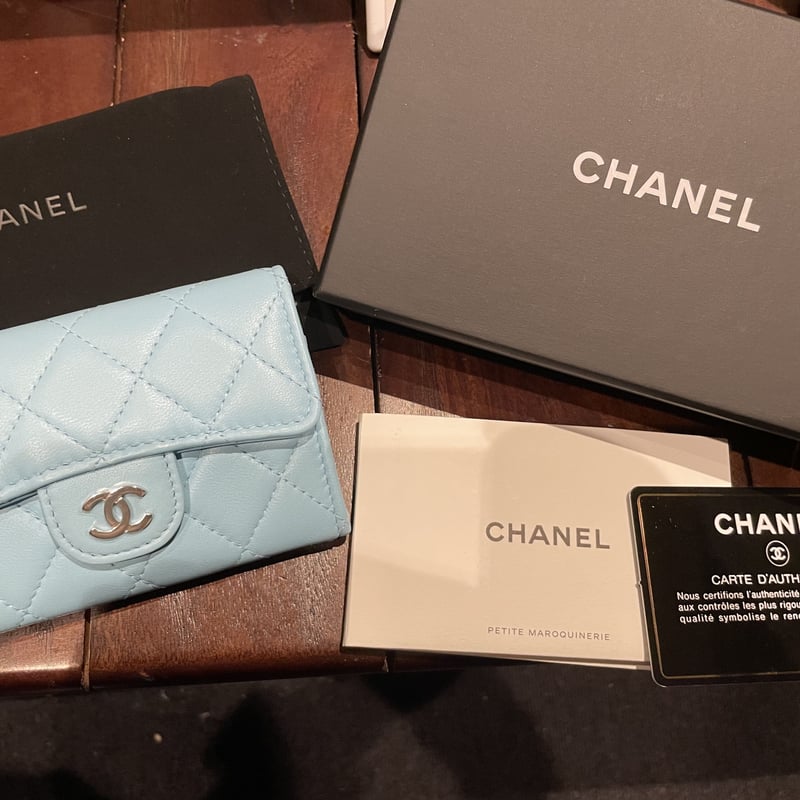 希少カラーCHANEL シャネル クラシック フラップ カードケース 希少カラーCHANEL シャネル クラシック フラップ カードケース