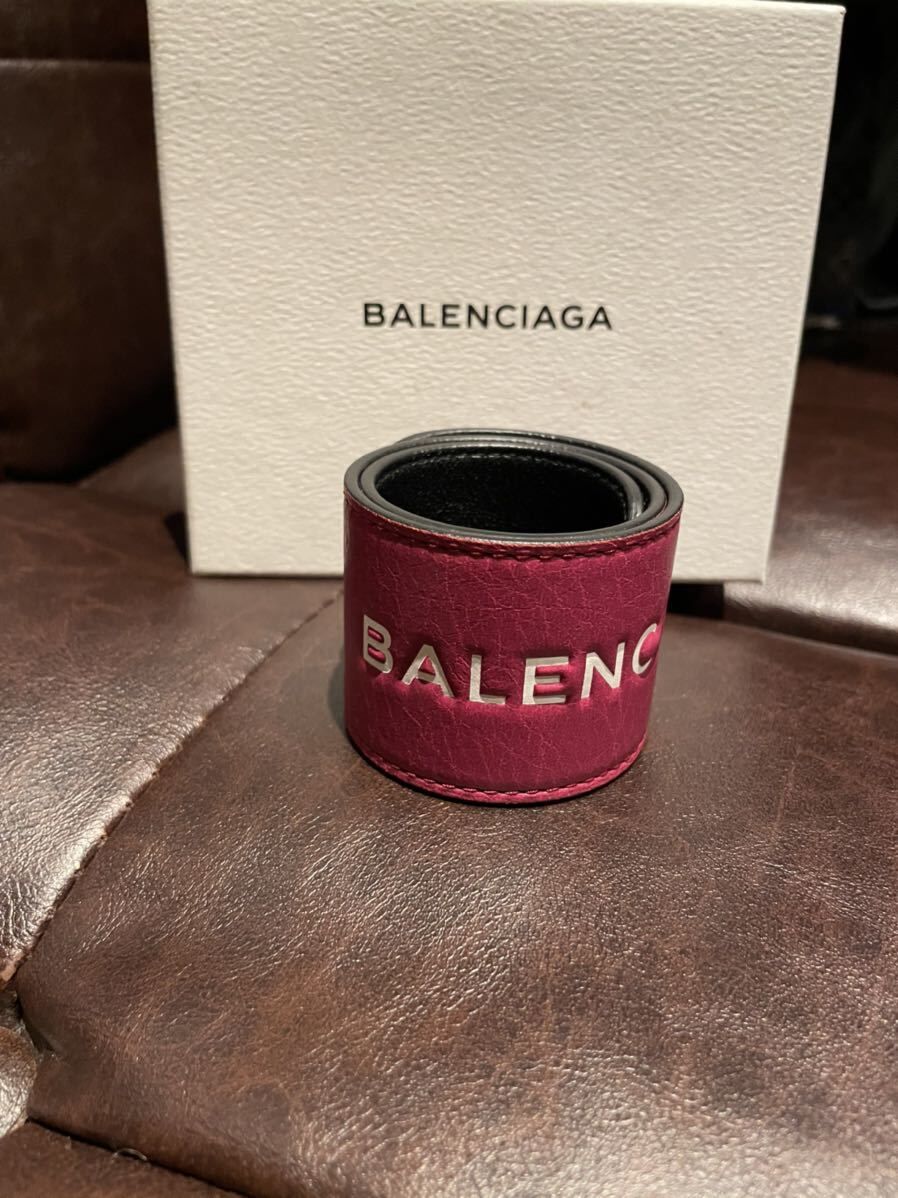 新品☆BALENCIAGA バレンシアガ ブランドロゴ レザーブレスレット 2色