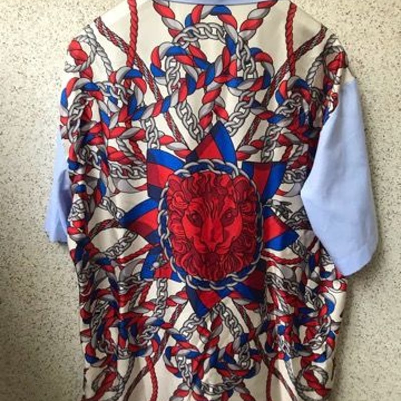 新品タグ付きGUCCI グッチ ライオン＆GGプリント シルクパネル