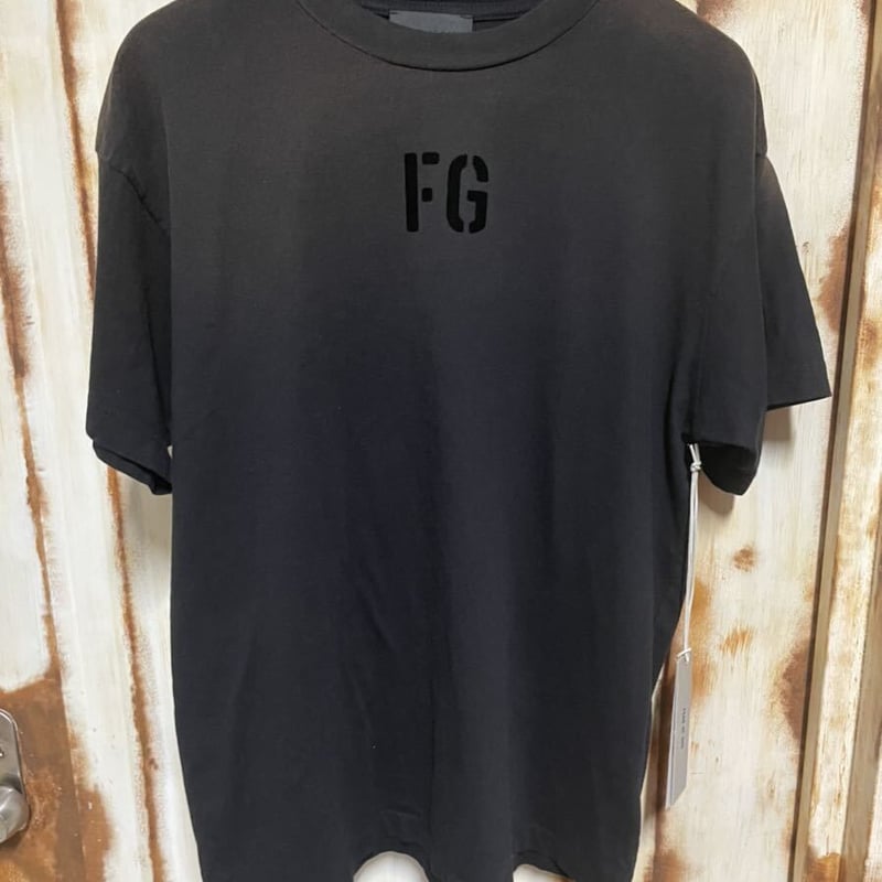 fear of god 7th ロゴTシャツ