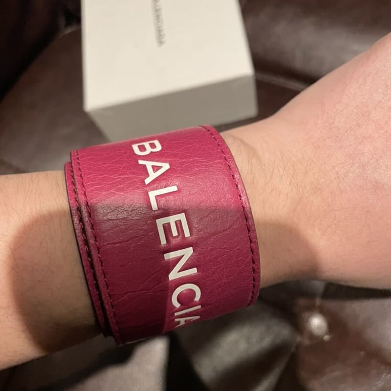 新品☆BALENCIAGA バレンシアガ ブランドロゴ レザー 新品☆BALENCIAGA バレンシアガ ブランドロゴ レザー