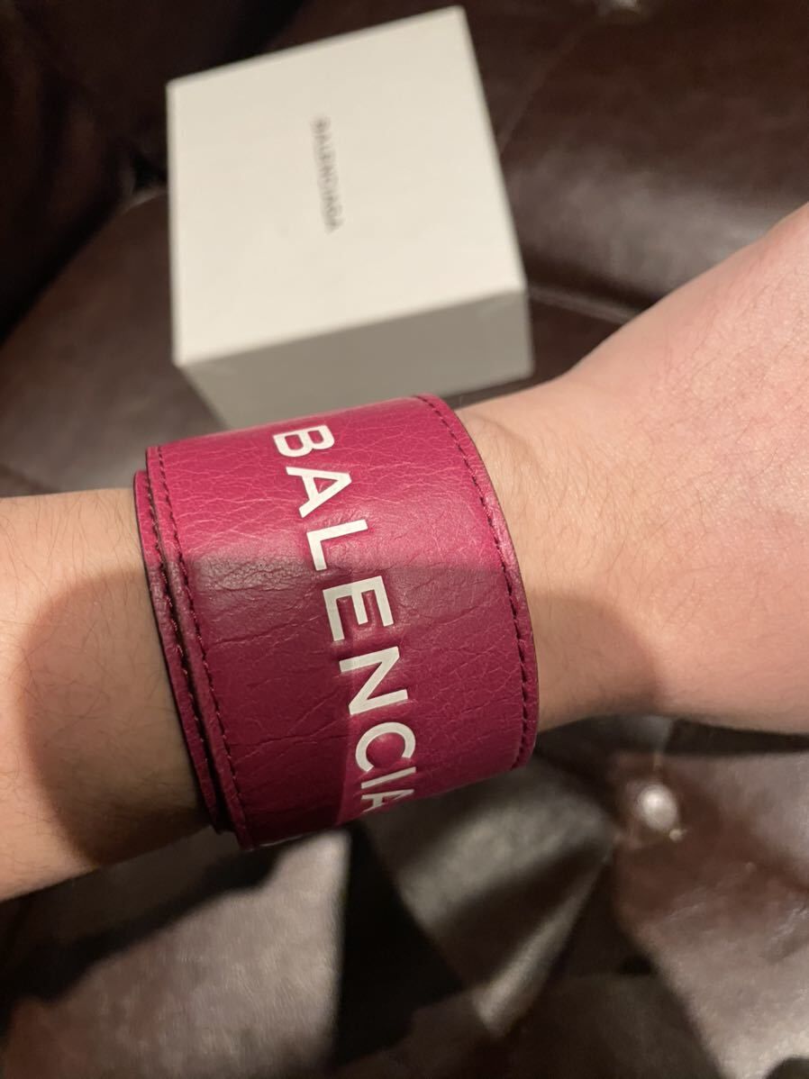 新品☆BALENCIAGA バレンシアガ ブランドロゴ レザーブレスレット 2色