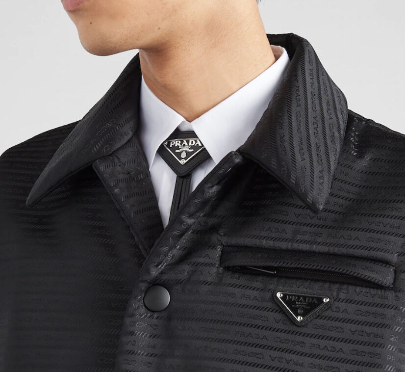 新品☆PRADA プラダ 三角 ブランドロゴ サフィアーノ レザー