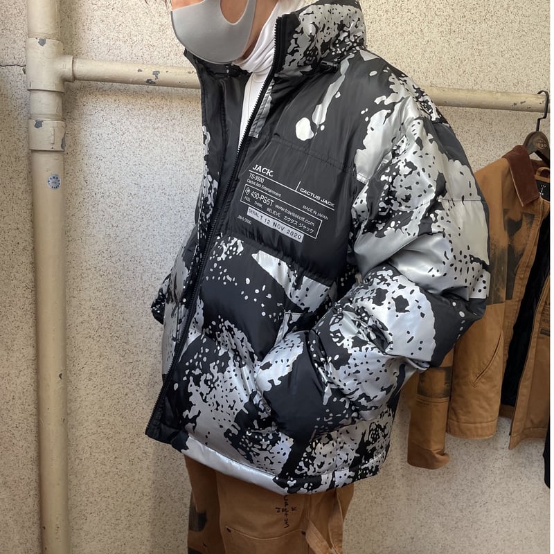 Cactus jack ダウンジャケット playstation 5