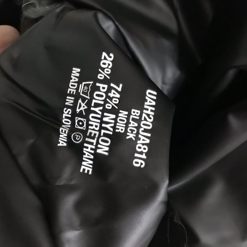 新品タグ付き☆2019AW☆VETEMENTS ヴェトモン アナーキー ロゴ レイン ...