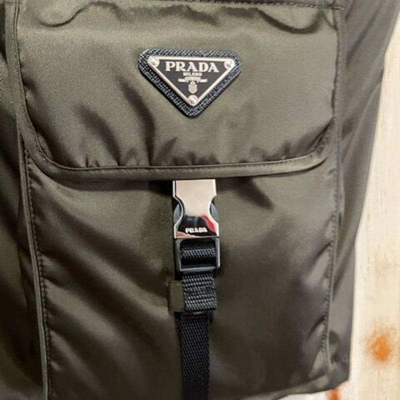 新品タグ付き PRADA re-nylon プラダ カーゴ ナイロン バミューダ