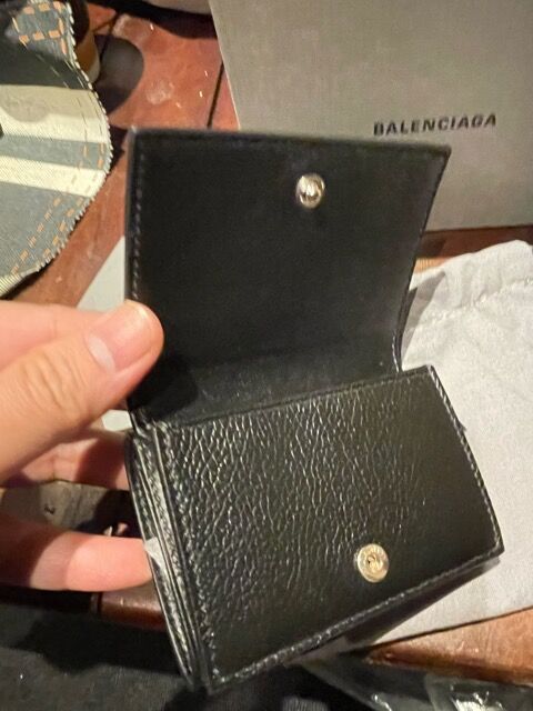 新品 BALENCIAGA バレンシアガ CASH ミニウォレット グレインカーフ