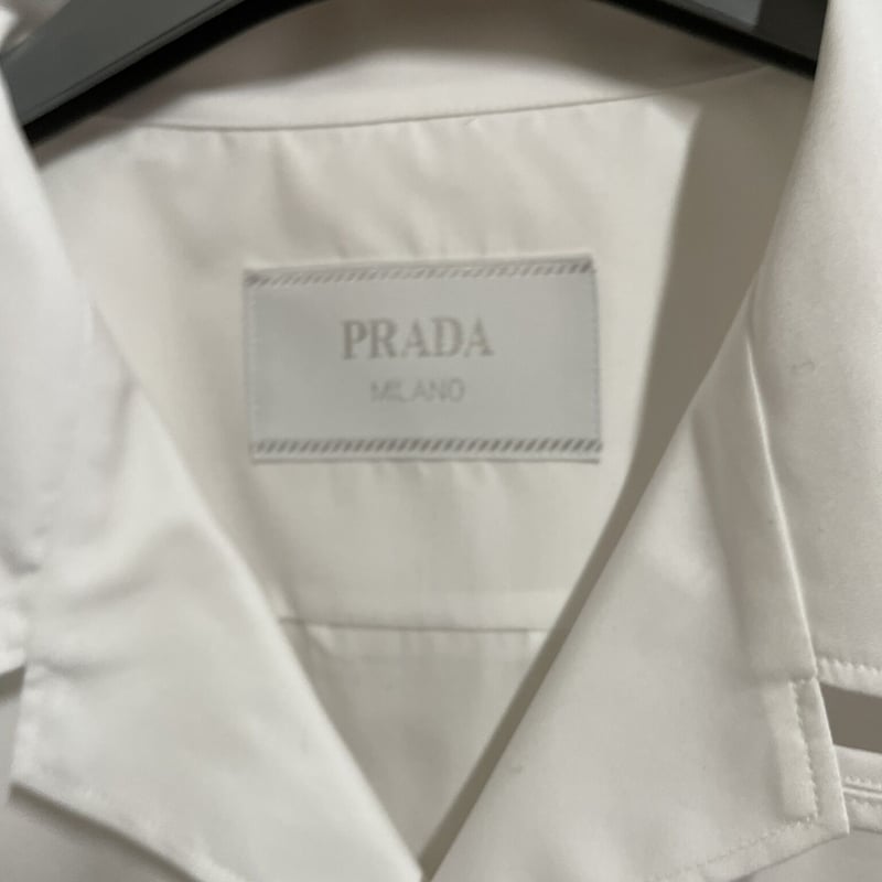 新品タグ付き☆PRADAプラダ ワンポイント ブランドロゴシャツ 半袖