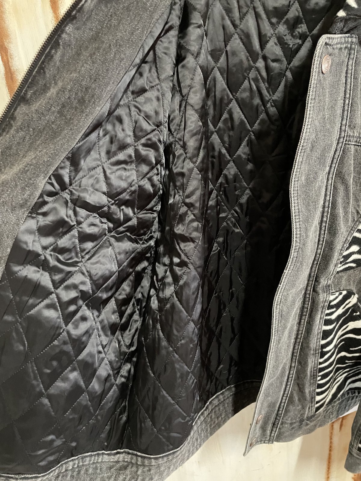 新品☆21FW☆CELINE Hedi Simane セリーヌ ゼブラ 切り替え 新品☆21FW☆CELINE Hedi Simane セリーヌ ゼブラ 切り替え