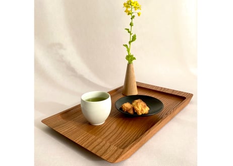 お盆 / serving tray