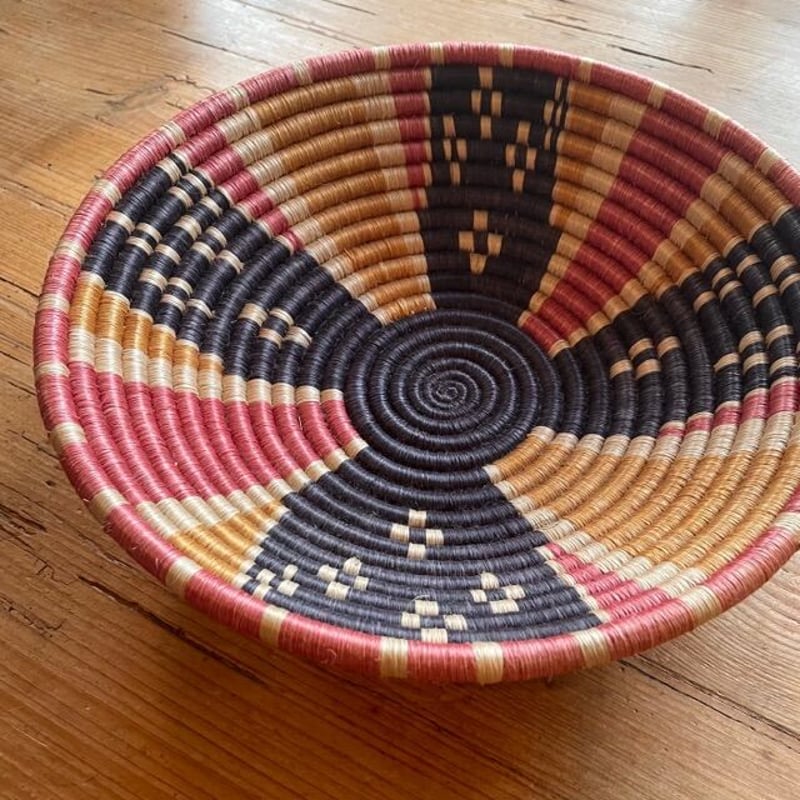 ふみ:ルワンダバスケット／アフリカンバスケット　ウォールデコレーション ルワンダバスケットMサイズ／アフリカンバスケット ウォール