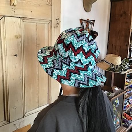 アフリカンバティック　メトロハット　顎紐付き