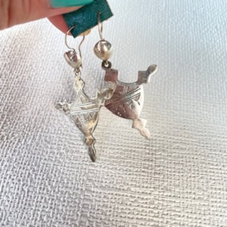 トゥアレグシルバーピアス ペンダントモチーフ