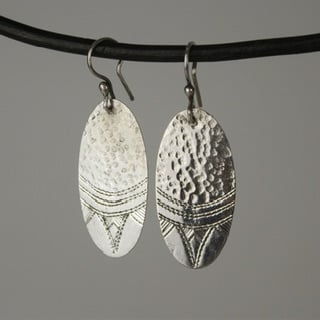 現地買付★トゥアレグ彫刻シルバーピアス TUAREG SILVER JEWELRY トゥアレグ シルバー ジュエリー