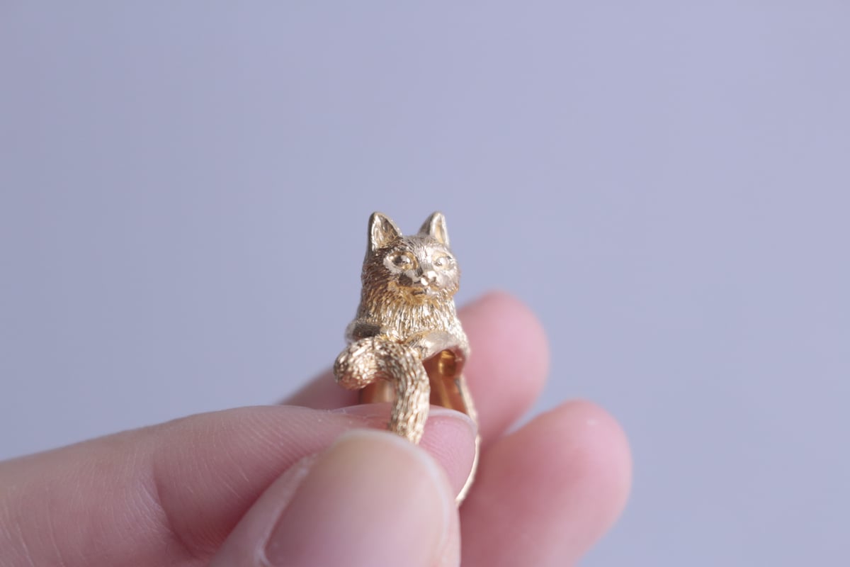 【自作】デザインリング 猫 17号【サイズ調整承ります】 サイズオーダー】ゆび乗りネコの指輪 | ATing Jewelry