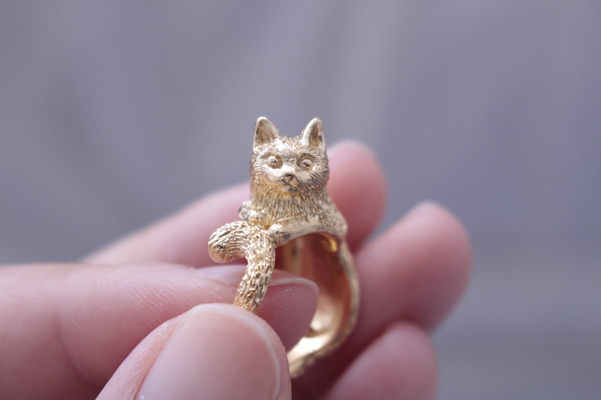 【自作】デザインリング 猫 17号【サイズ調整承ります】 サイズオーダー】ゆび乗りネコの指輪 | ATing Jewelry