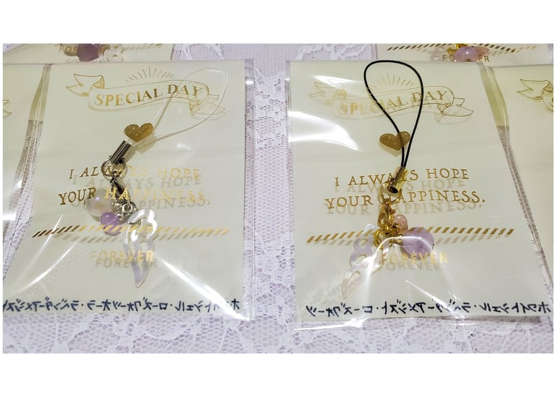 天使の羽根つき👼天然石のお守り開運ストラップ ① | ♡HAPPINESS