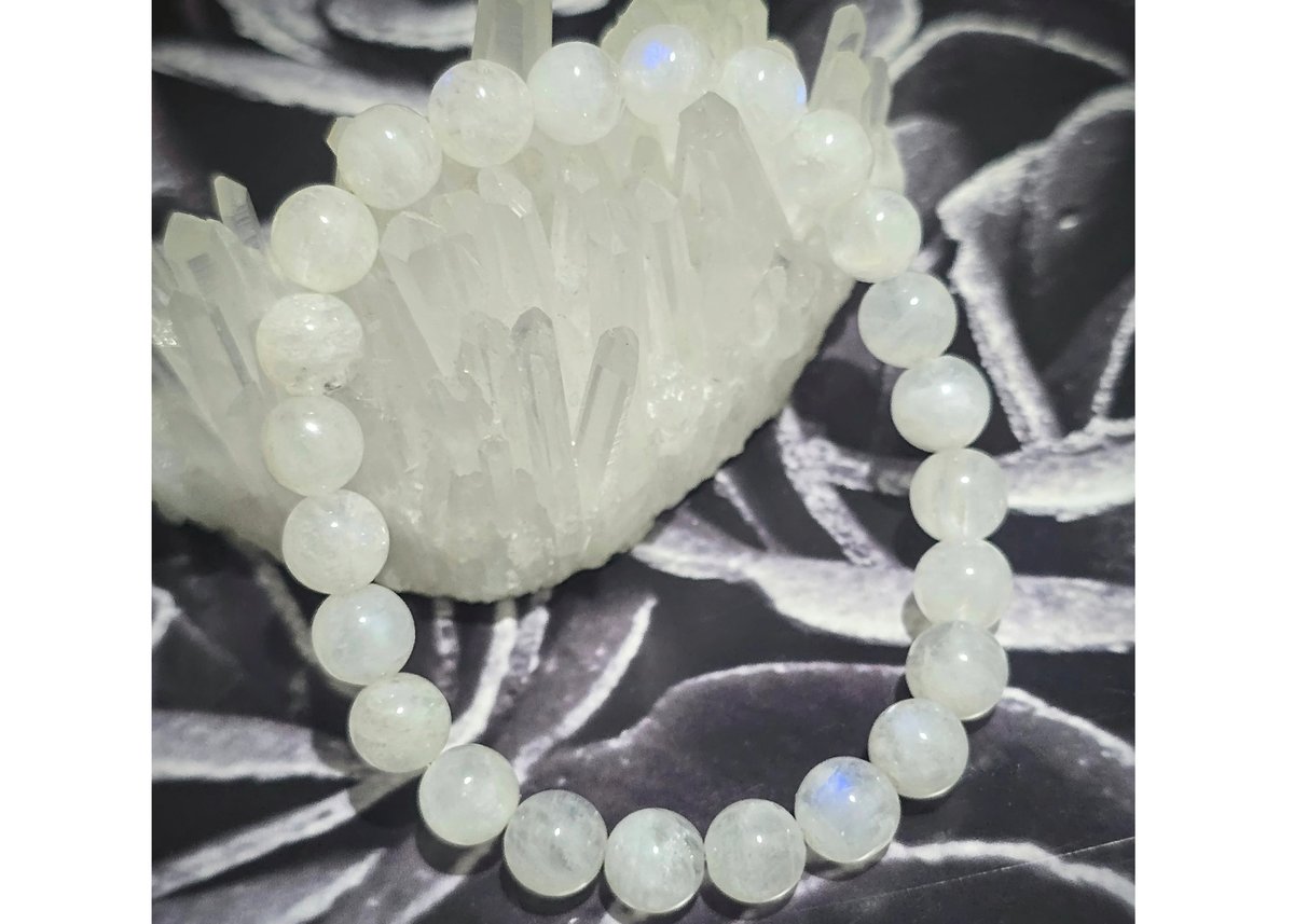 幸福の石・愛を伝える神秘の石』心を癒す、希少COLORミルキームーン