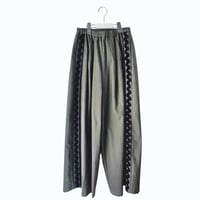 【franky grow】TWILL STRIPE SIDE LINE ROOMY PANTS (サイズF2）