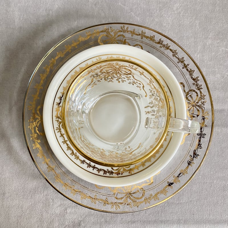 ゴールドリボン ガラスプレート | Velvety