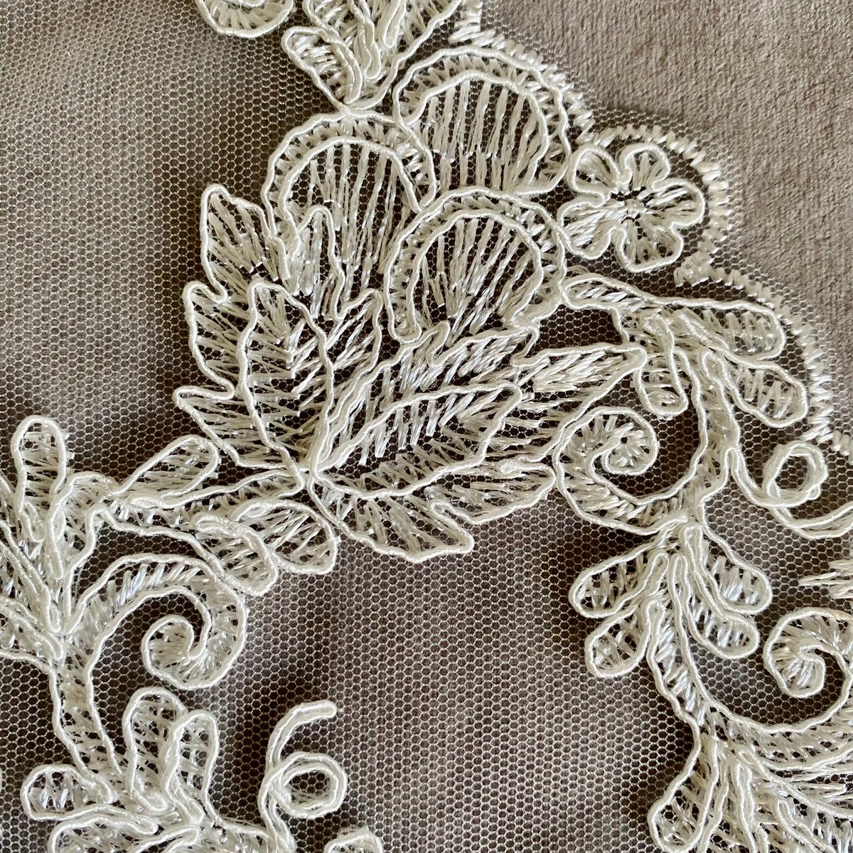 イタリアンレース ドイリー WH/BE | Velvety