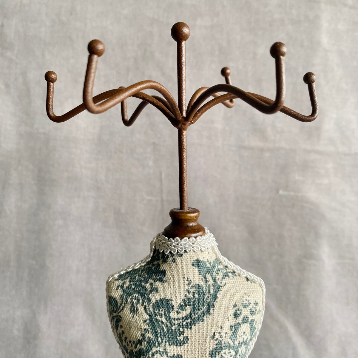 クラシカル ミニトルソー flower | Velvety