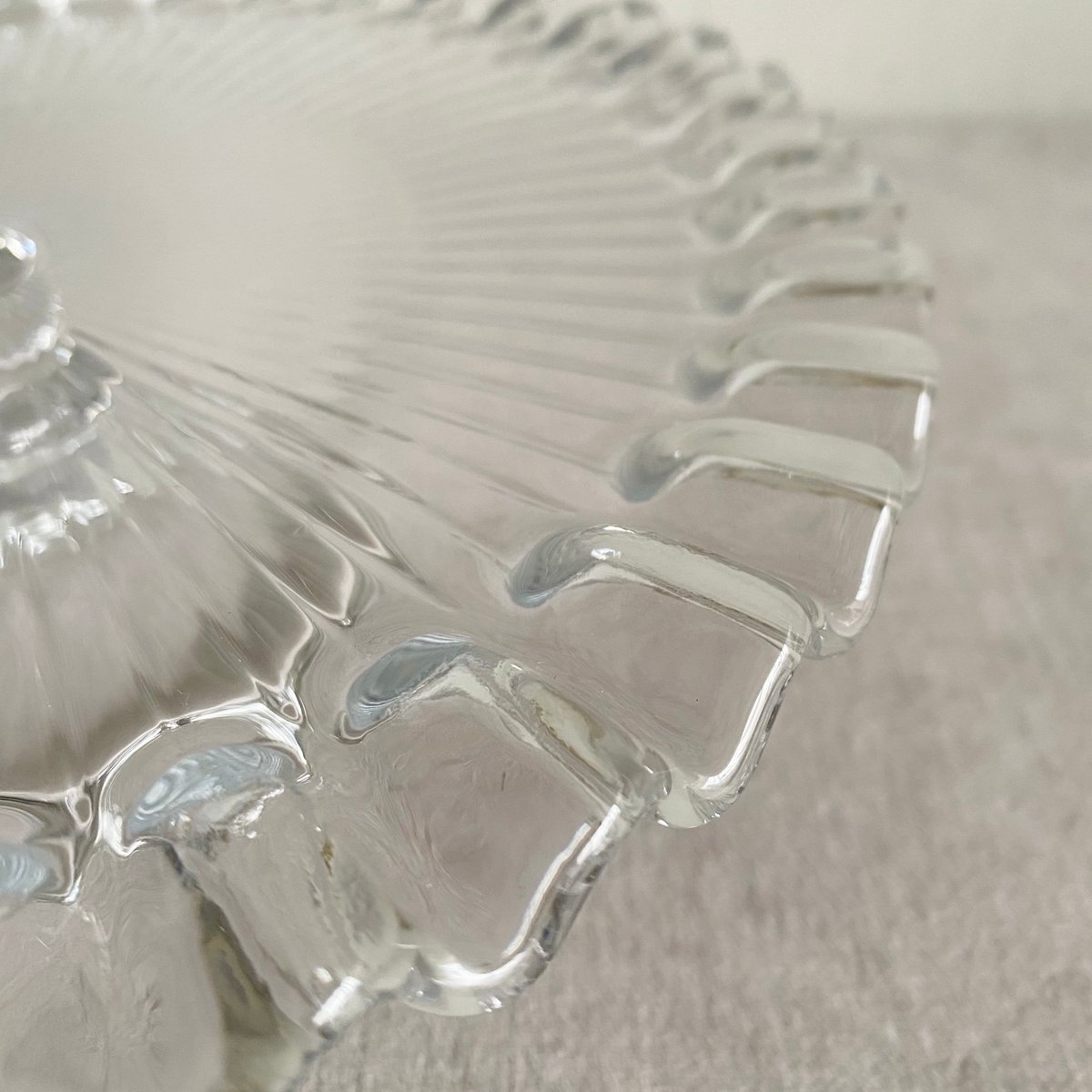 ガラス コンポート フリル【M】 | Velvety