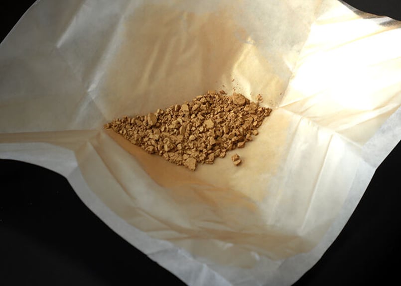 純金 金泥 3号コマカ 0.1g | 金箔製造元 中村製箔所 純金 金泥 3号コマカ 0.1g | 金箔製造元 中村製箔所