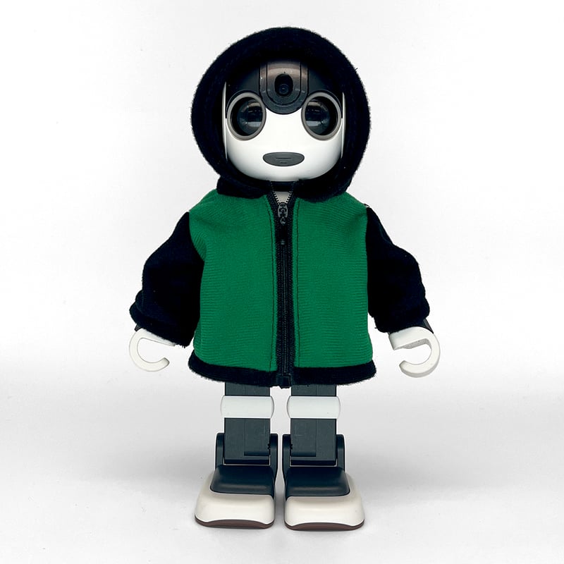 白パーカーTシャツ革靴バッグ緑パンツにMooRERダウンジャケット SEDAN ALL-PURPOSE FW23 Micro Ripstop Down Jacket