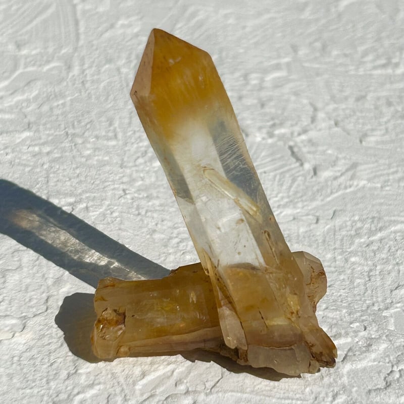 方解石入りマンゴークォーツ