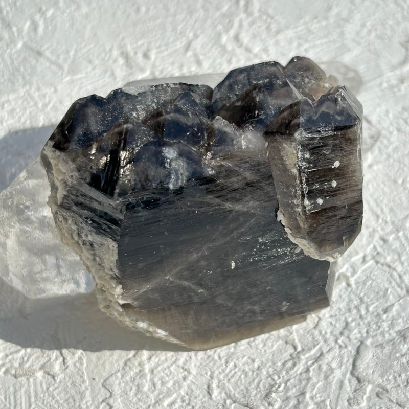 マスタークリスタル 完全天然物 山東省産モリオン ピンクカリ長石 造形