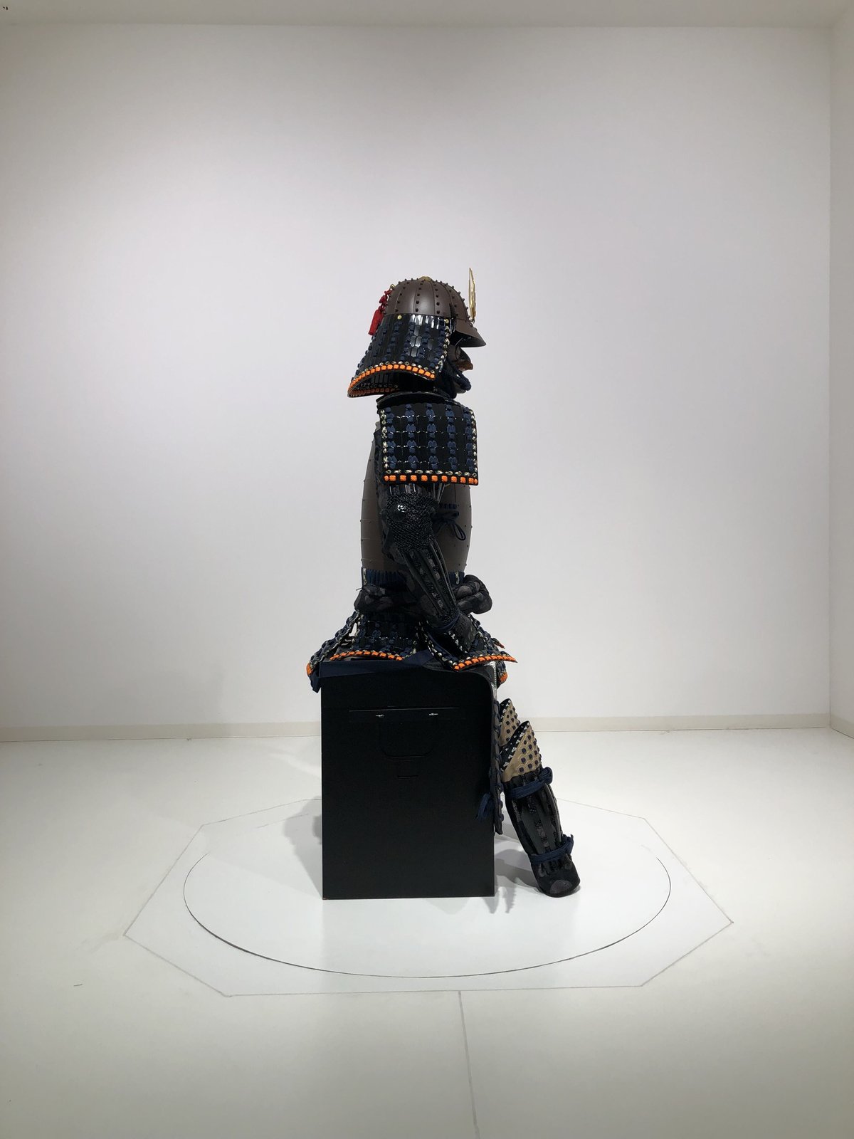 O-045】紺糸威鉄錆鋲綴二枚胴具足 | 甲冑工房丸武 O-045】紺糸威鉄錆鋲綴二枚胴具足 | 甲冑工房丸武