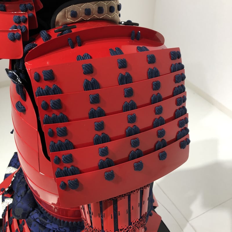O-061】○濃紺糸威赤桶側二枚胴具足 | 甲冑工房丸武 O-061】○濃紺糸威赤桶側二枚胴具足 | 甲冑工房丸武