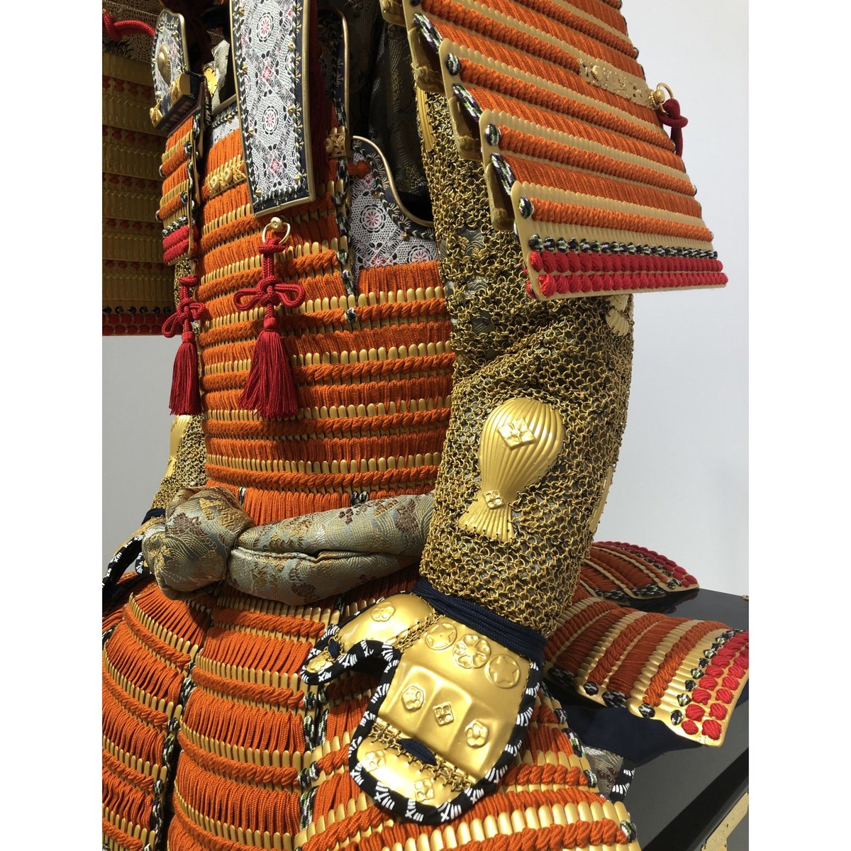 胴当世素掛 緋縅 金屏風 【公式通販】