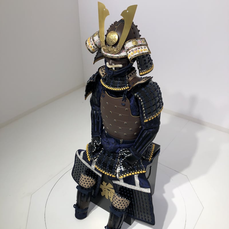武具　馬具　古鉄　鐙　あぶみ　片足のみ　花生　床飾り　C　R5601 鉄製 象嵌入り鐙（あぶみ） 馬具