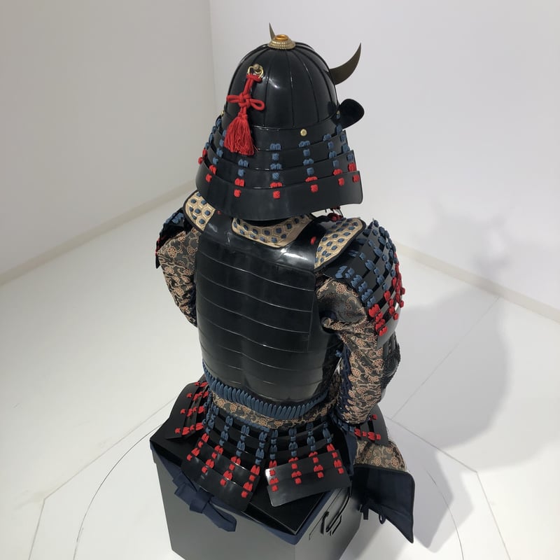O-055】紺赤糸威胸取黒桶側二枚胴具足・十二間兜(手時代塗 O-055】紺赤糸威胸取黒桶側二枚胴具足・十二間兜(手時代塗