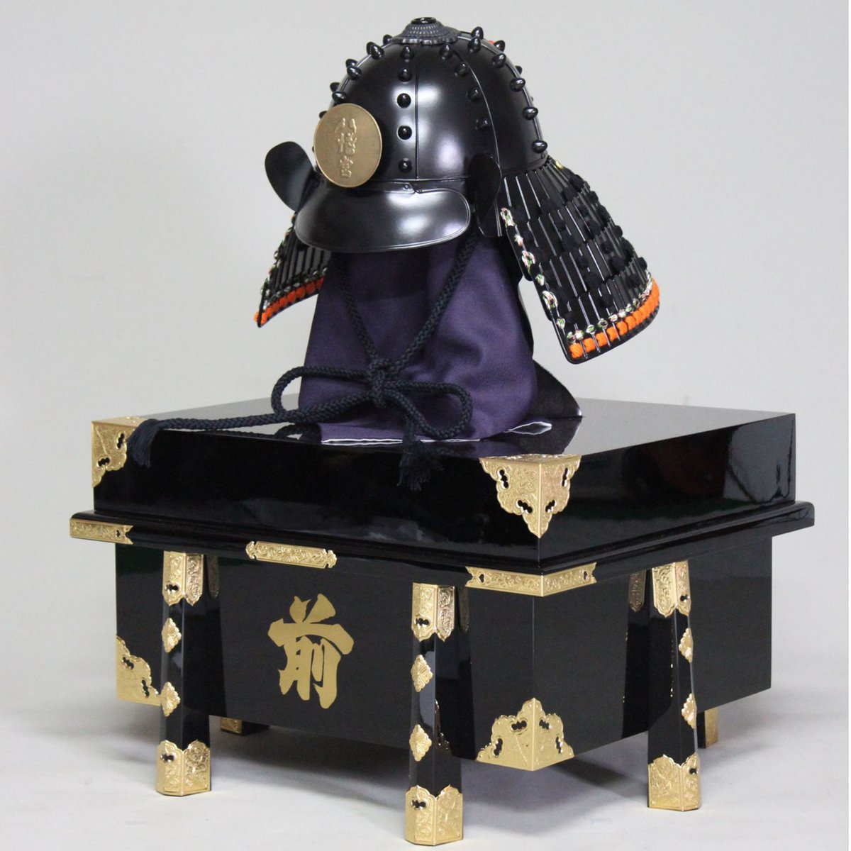 O-049-K】黒糸威黒艶消鋲綴二枚胴具足（兜のみ）（厳星） | 甲冑