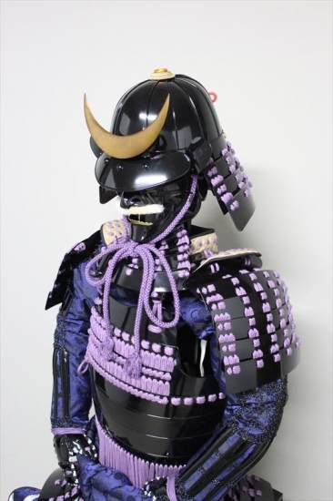 O-056】紫糸威胸取黒桶側二枚胴具足 | 甲冑工房丸武 O-056】紫糸威胸取黒桶側二枚胴具足 | 甲冑工房丸武