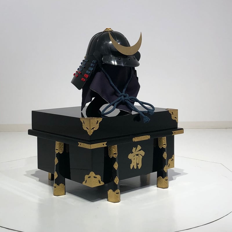 O-055-K】紺赤糸威胸取黒桶側二枚胴具足（十二間）（兜のみ