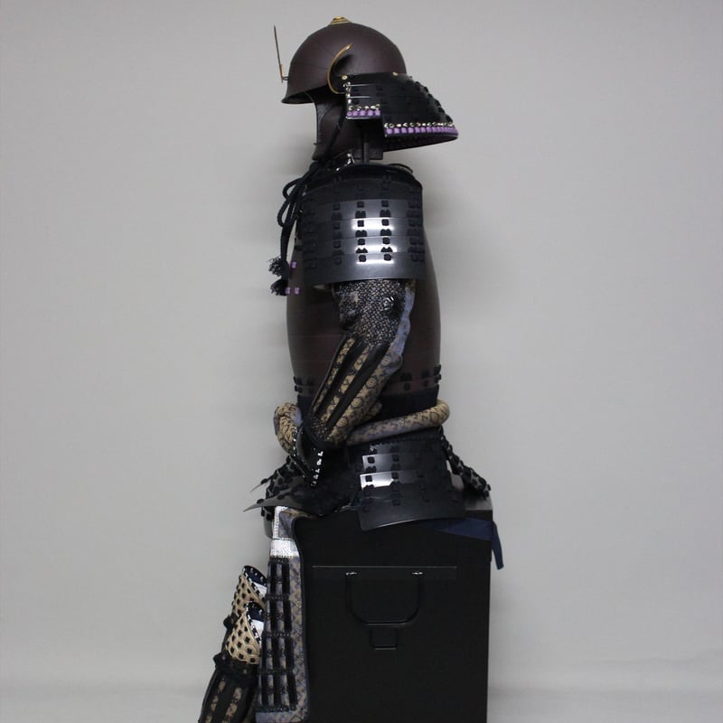 O-043】黒糸威鉄錆二枚胴具足（くろいとおどしてつさびにまい