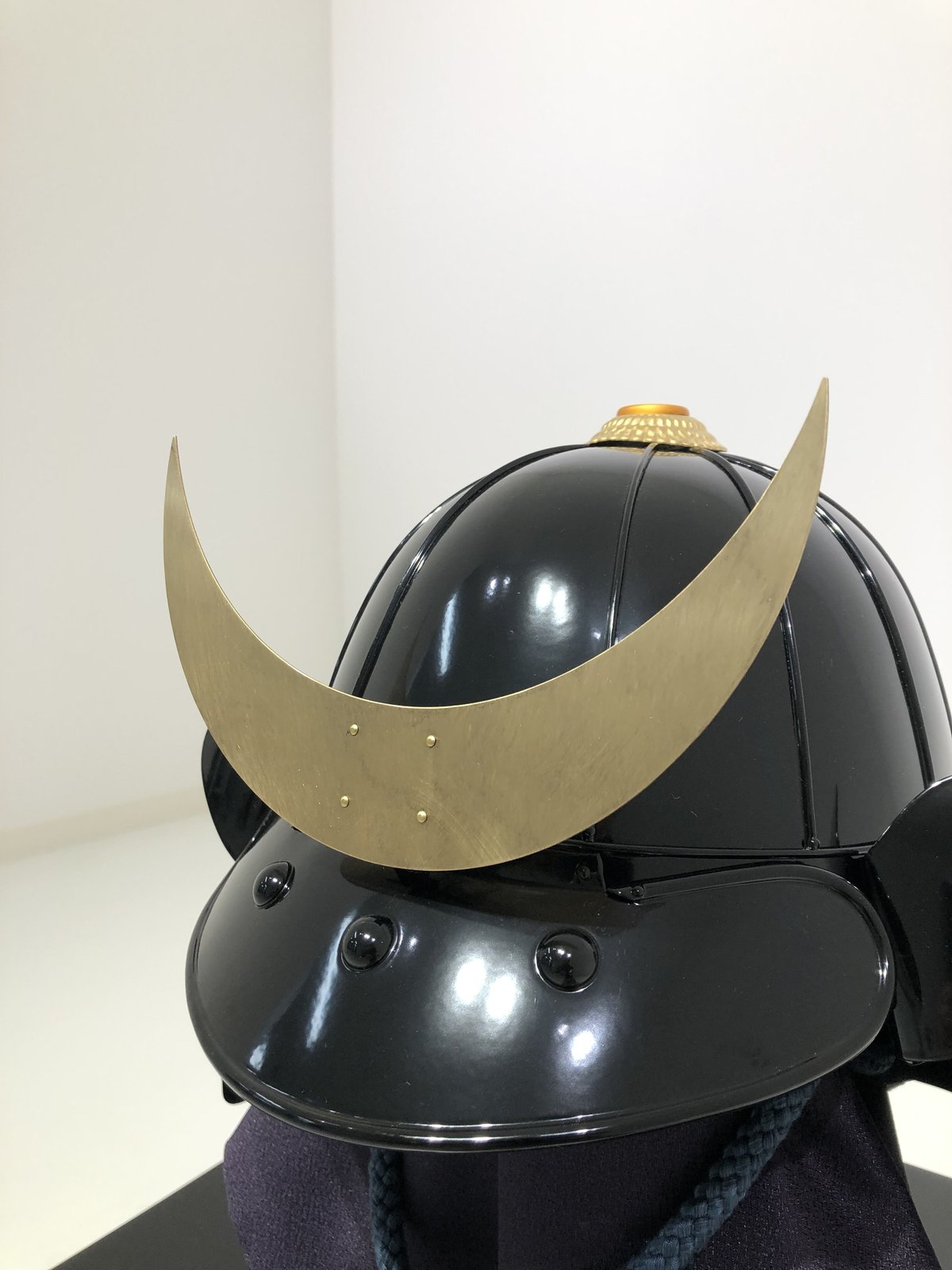 O-063-K】○ 紺糸威黒桶側二枚胴具足(兜のみ) | 甲冑工房丸武 O-063-K】○ 紺糸威黒桶側二枚胴具足(兜のみ) | 甲冑工房丸武