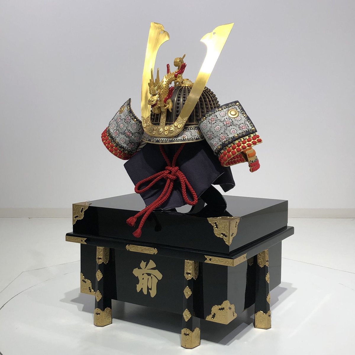 O-006-K】金小札緋威二枚胴（兜のみ） | 甲冑工房丸武