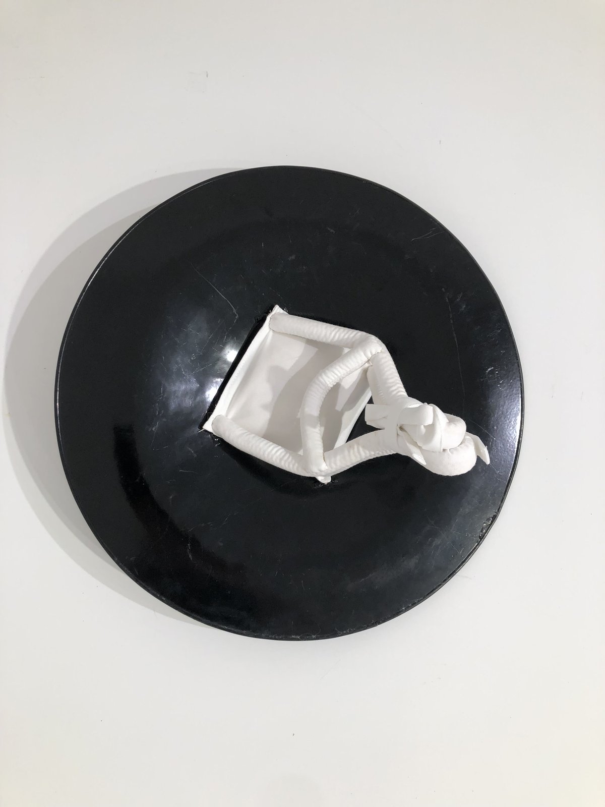 丸に十字紋 平陣笠 島津家 コレクション Yahoo!オークション - 【LIG】島津家伝来品 丸十字紋入陣笠 内朱