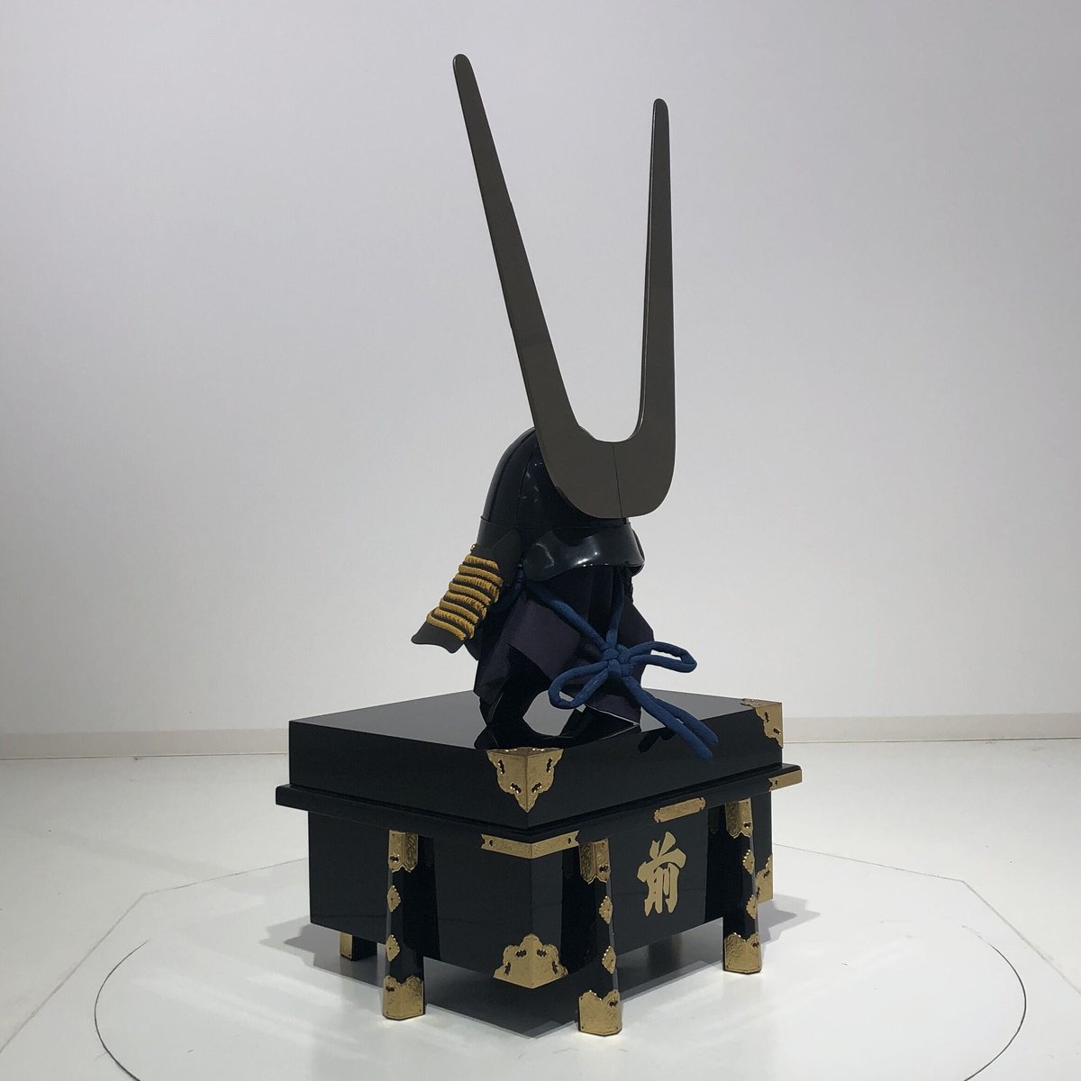 猫武将∠(｀∇´)ゝ白猫(中) 黒甲冑 黒兜 ② ねこ武将 猫武将